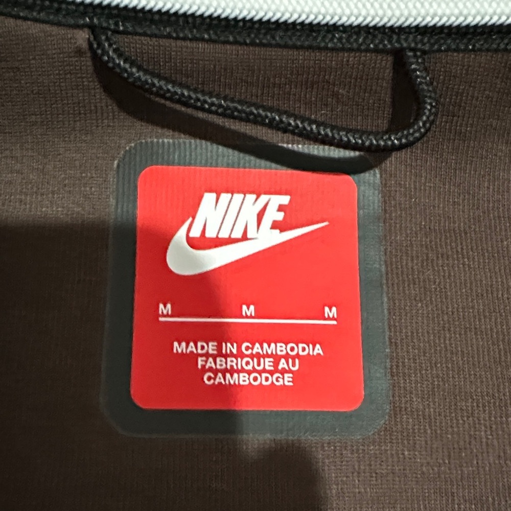 Nike Texh Fleece Men's Chocolate Brown Performance Jacket BRAND NEW - Picture 3 of 6